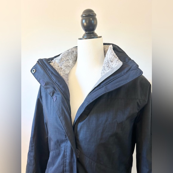 Columbia Women's Navy Winter Coat Jacket Parka Hooded, Puffer Liner- Size Medium - Picture 2 of 11